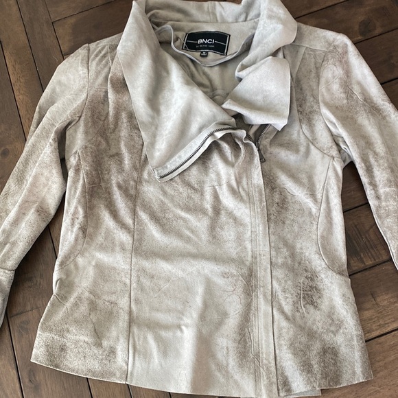 🍁Sold🍁 BNCI by Blanc Noir🍁 Drape front Faux suede Jacket🍁 - Picture 4 of 9